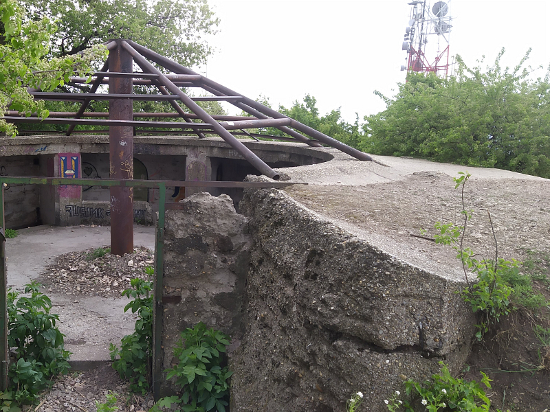 Bunkerből kilátó - várostörténeti séta a Hármashatár-hegyen